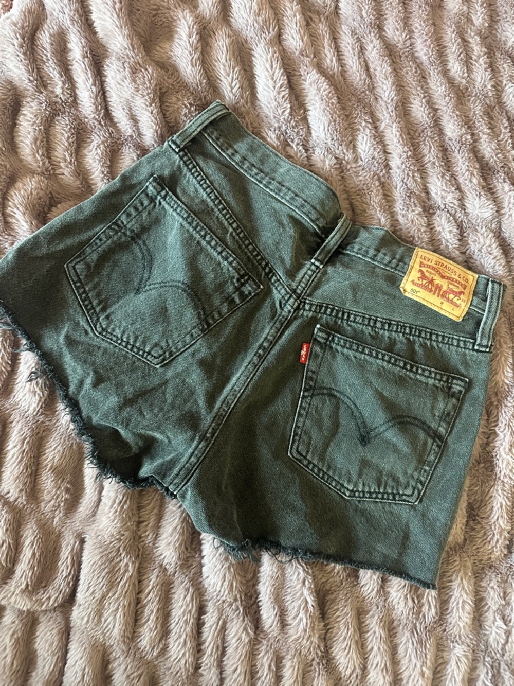 Levi’s balck jean shorts